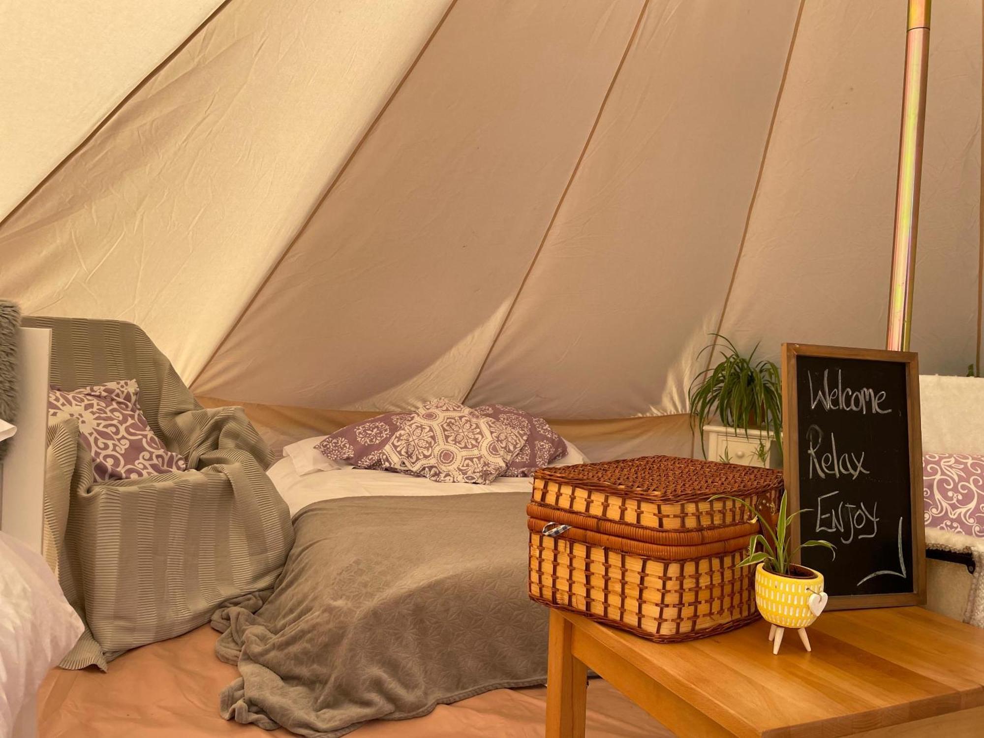 Trevena Cross Glamping & Camping Helston Esterno foto