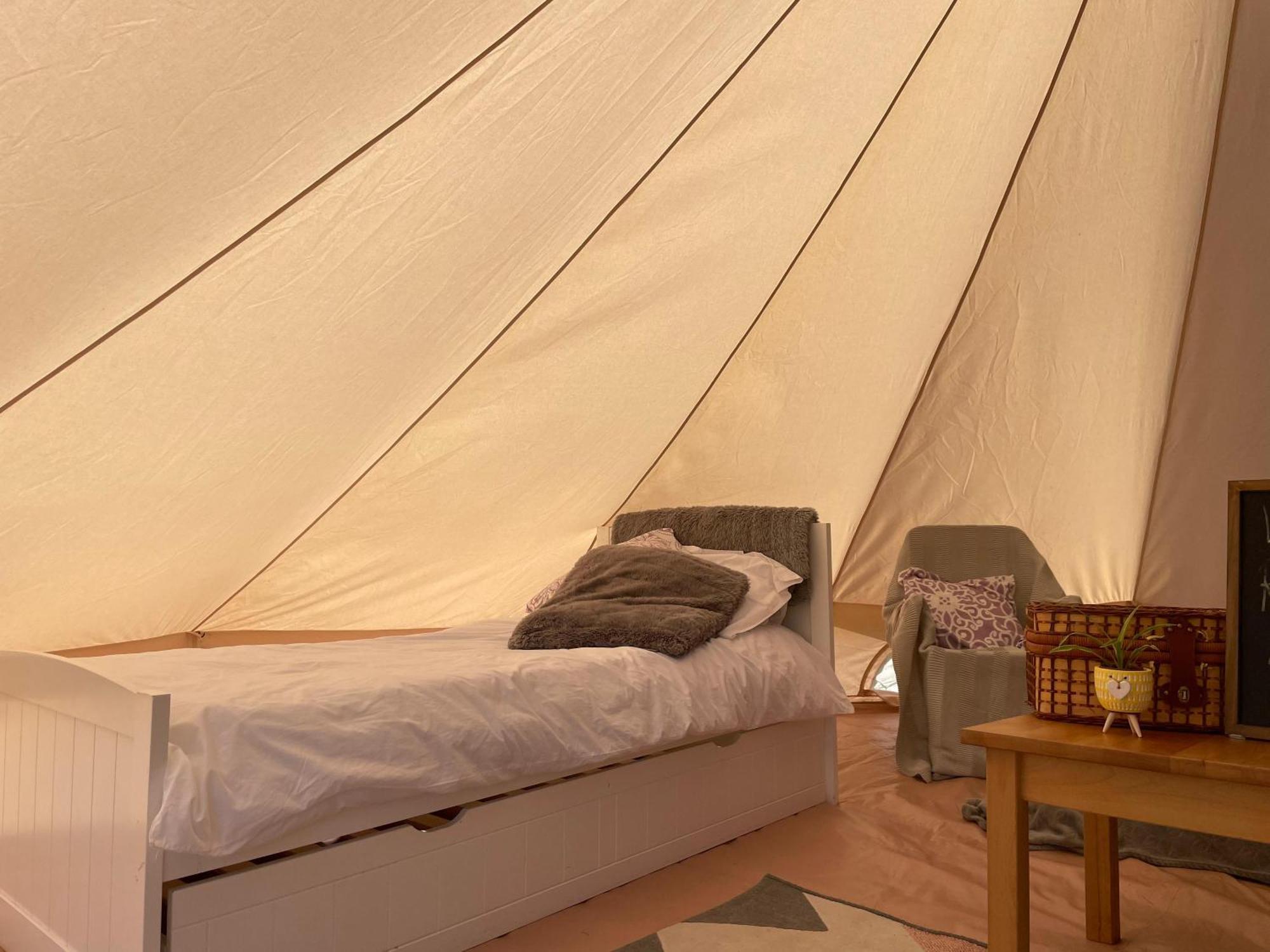 Trevena Cross Glamping & Camping Helston Esterno foto