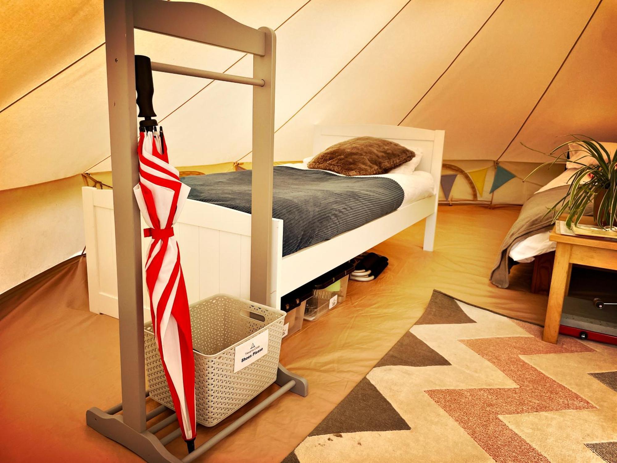 Trevena Cross Glamping & Camping Helston Esterno foto