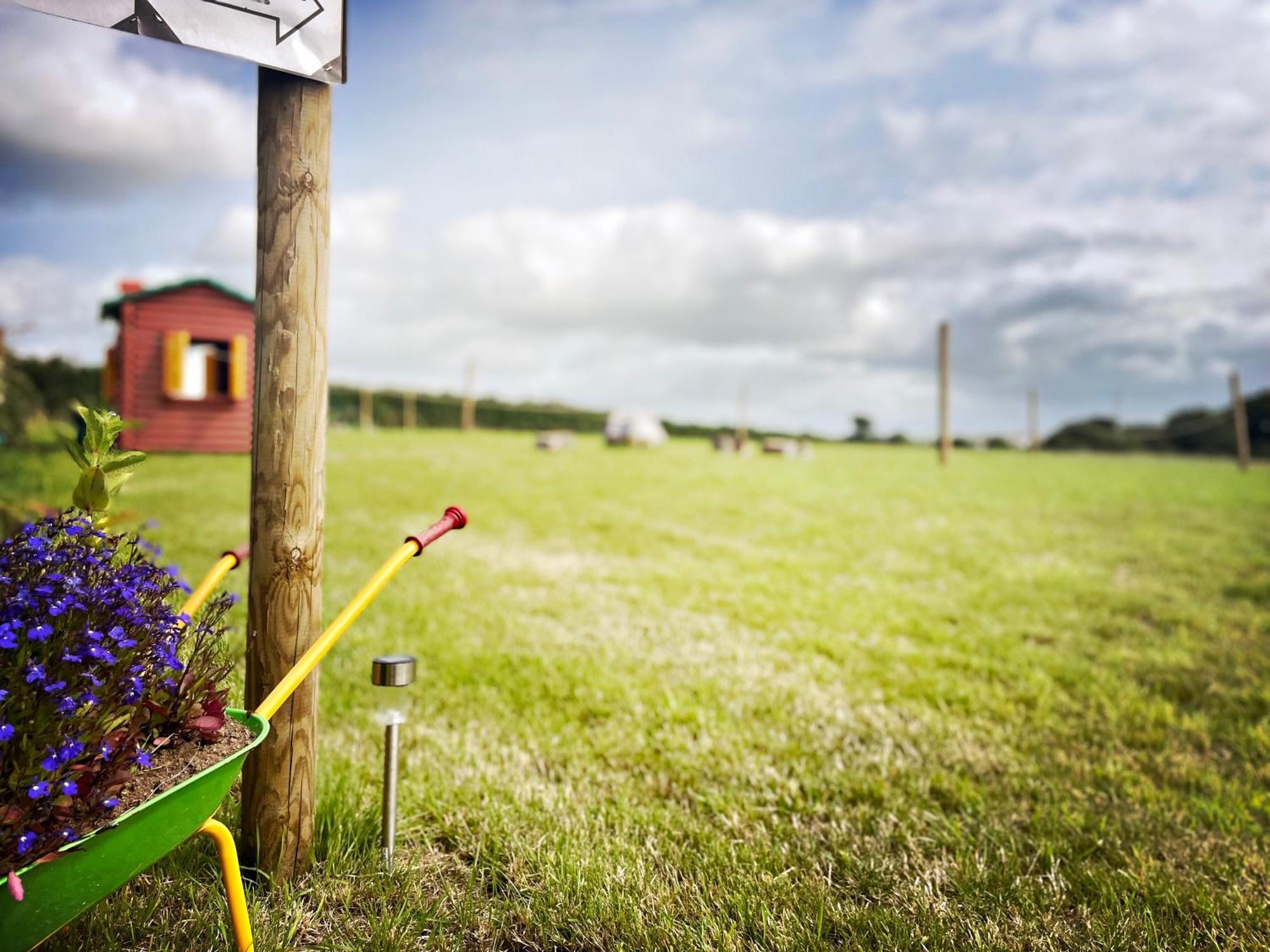 Trevena Cross Glamping & Camping Helston Esterno foto