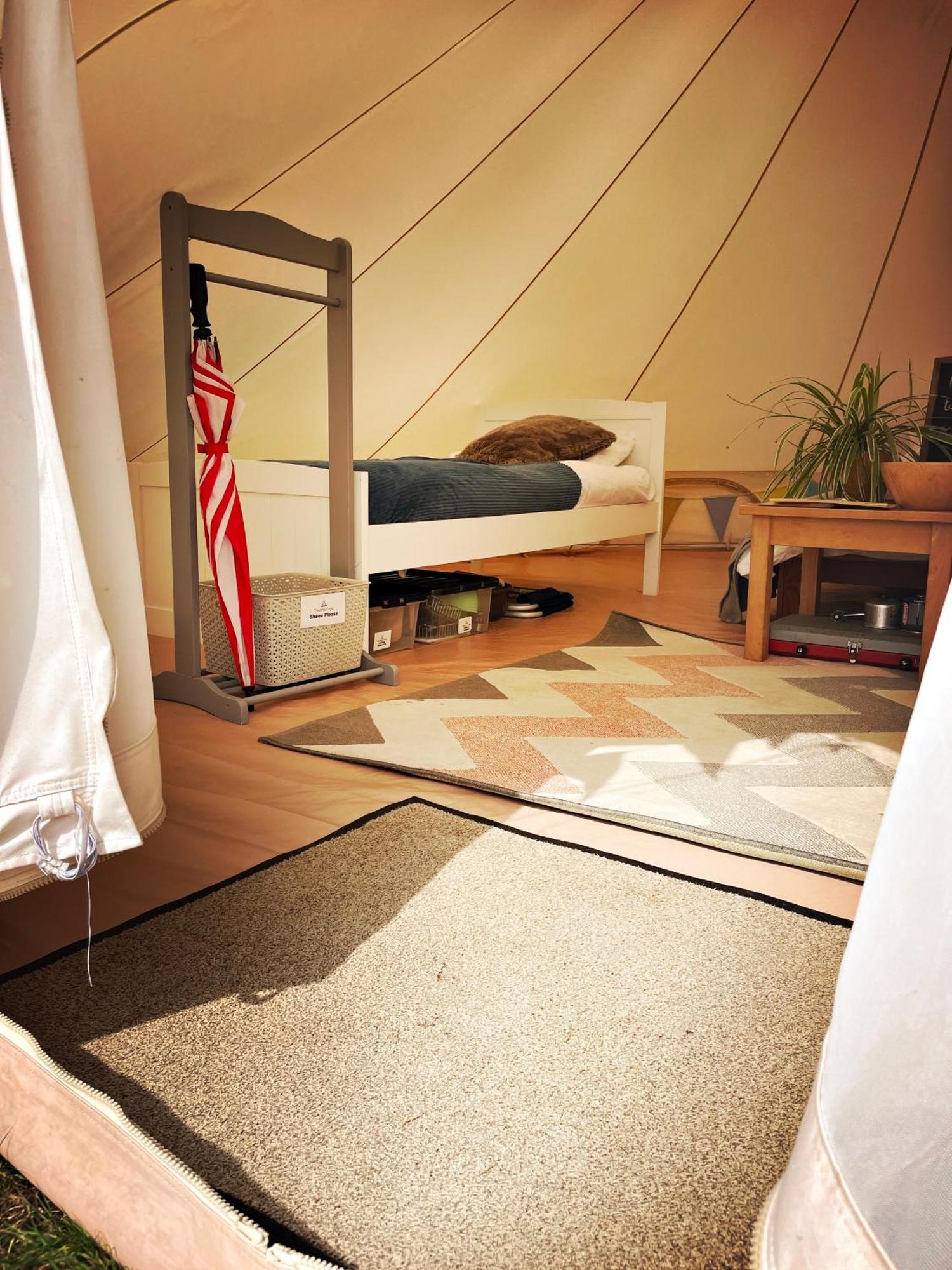 Trevena Cross Glamping & Camping Helston Esterno foto
