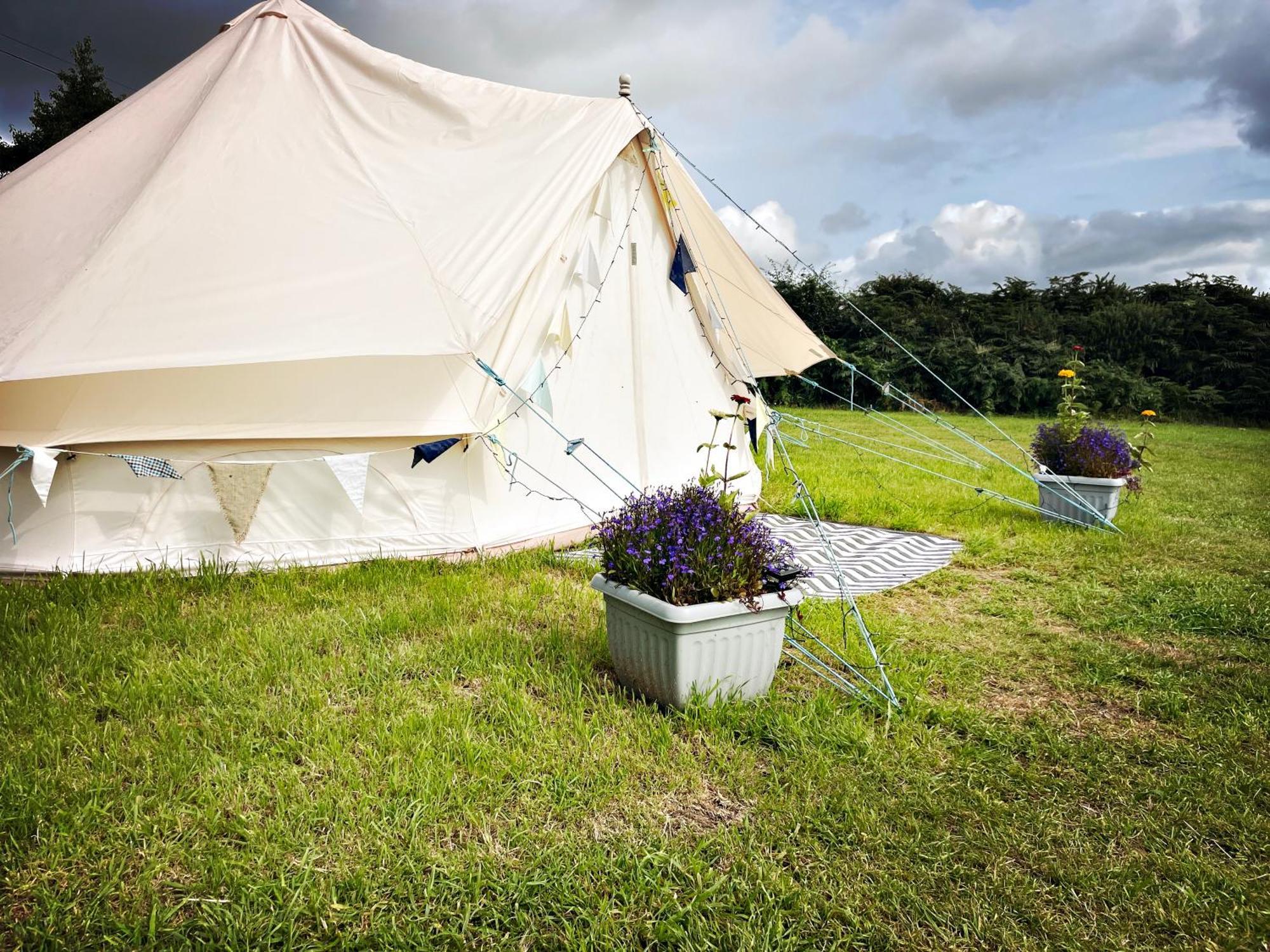 Trevena Cross Glamping & Camping Helston Esterno foto