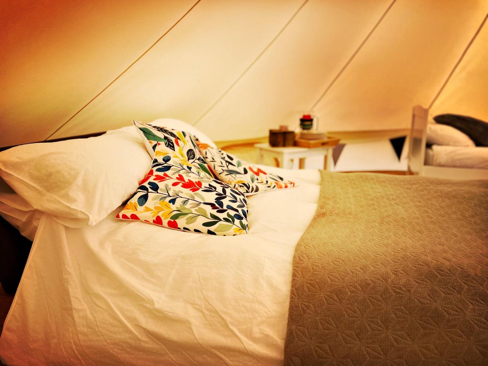 Trevena Cross Glamping & Camping Helston Esterno foto