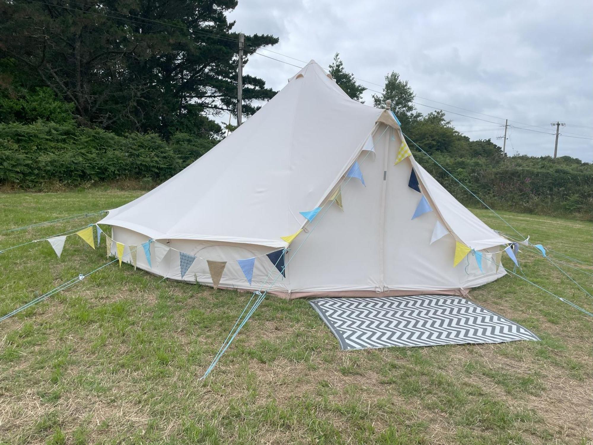 Trevena Cross Glamping & Camping Helston Esterno foto